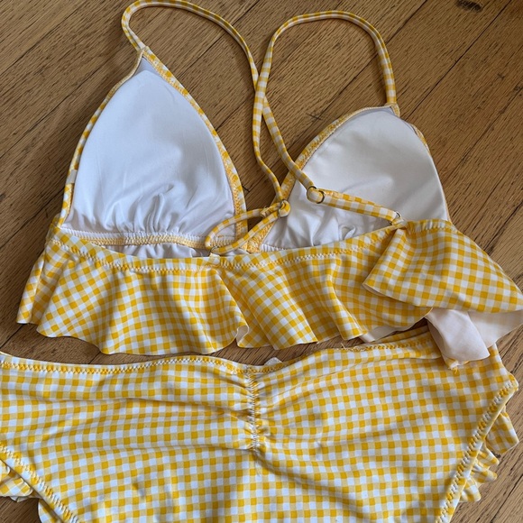 Cupshe yellow gingham bikini. Size L. Adj. straps. Worn once. - Picture 7 of 7